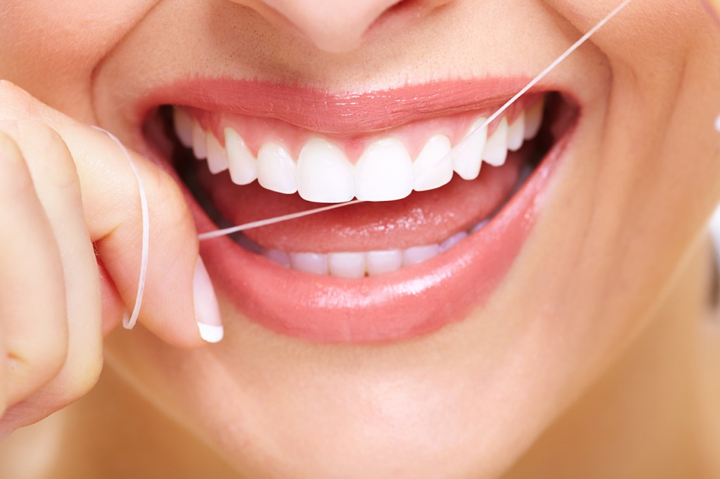 ¿Cómo se utiliza el hilo dental?