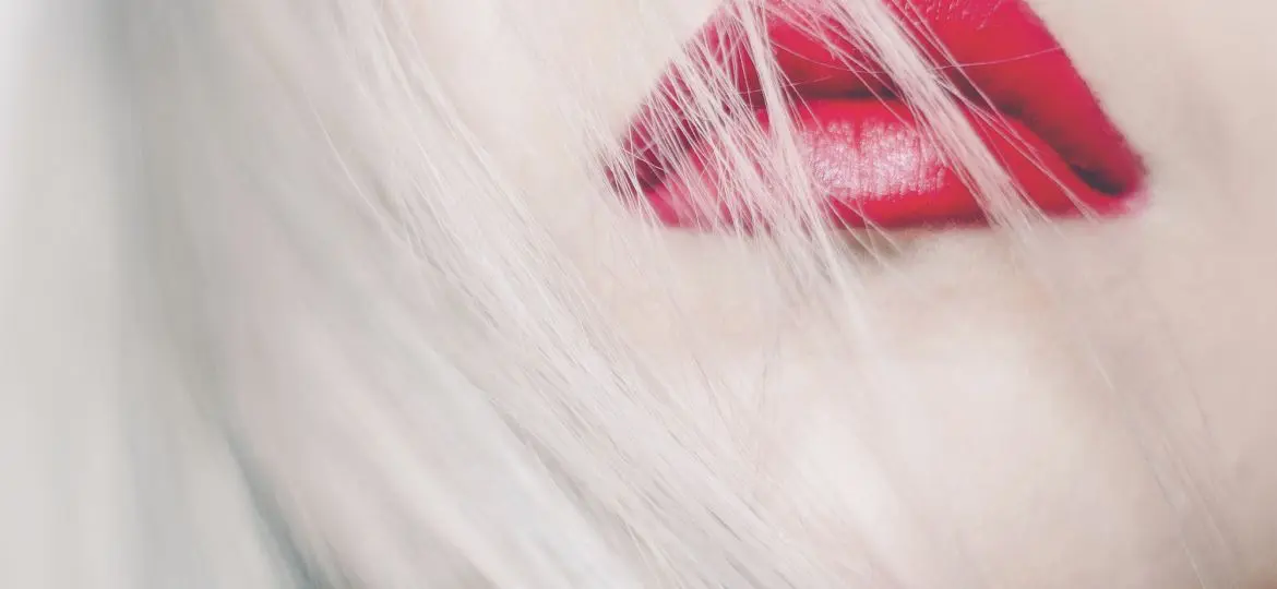 Codigo de barras labios en Tenerife - Clínica Bajo Olvídate del código de barras. Recupera la belleza de tus labios