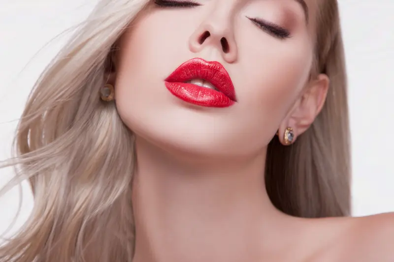 Labios bellos, con volumen y sin cirugía