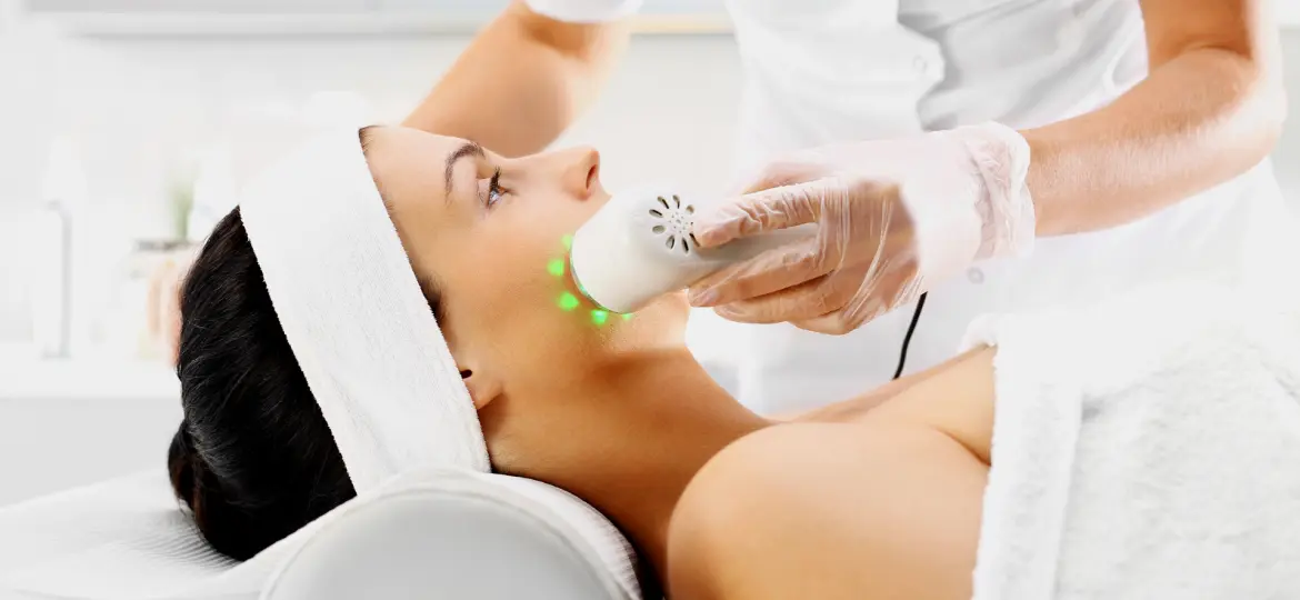 Fototerapia en Tenerife - Clínica Bajo Fototerapia, el tratamiento facial que necesitas