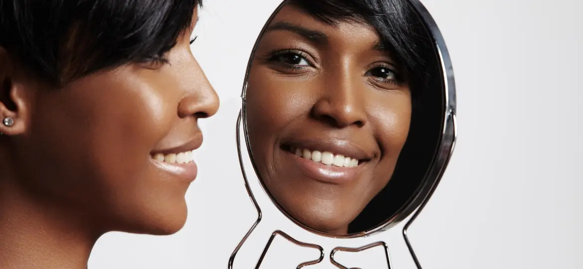 Elimina manchas con el peeling - Clínica Bajo Tratamiento con peeling para eliminar manchas cutáneas y unificar el tono de la piel en clínica estética de Tenerife