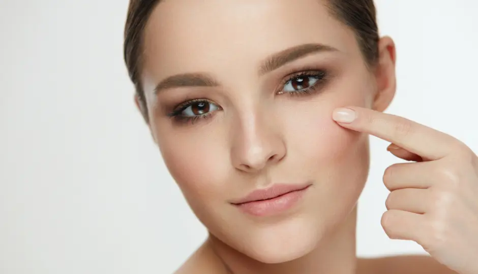 piel - Clínica Bajo La piel, ¿a qué edad debemos empezar a cuidarla?