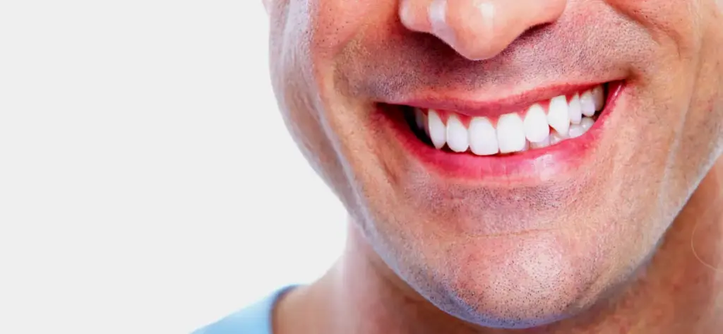 Periodontal microsurgery procedure performed at specialized dental clinic in Tenerife