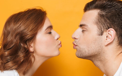 Kisses can transmit tooth decay?!