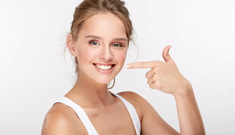 manchas blancas en los dientes - Clínica Bajo ¿Qué son las manchas blancas en los dientes?