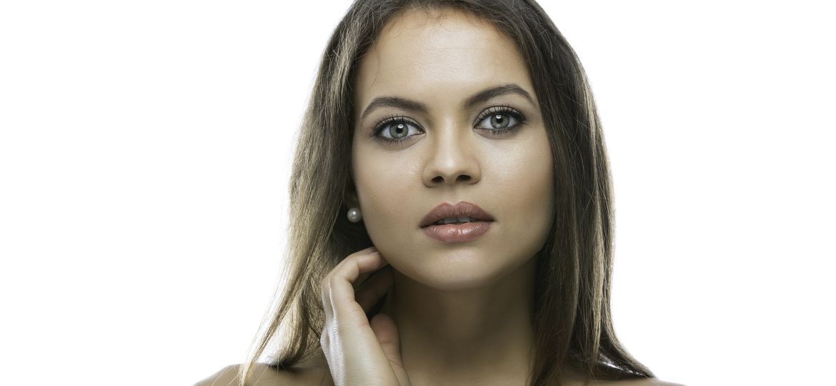 Reduce el acné con la fototerapia de Clínica Bajo